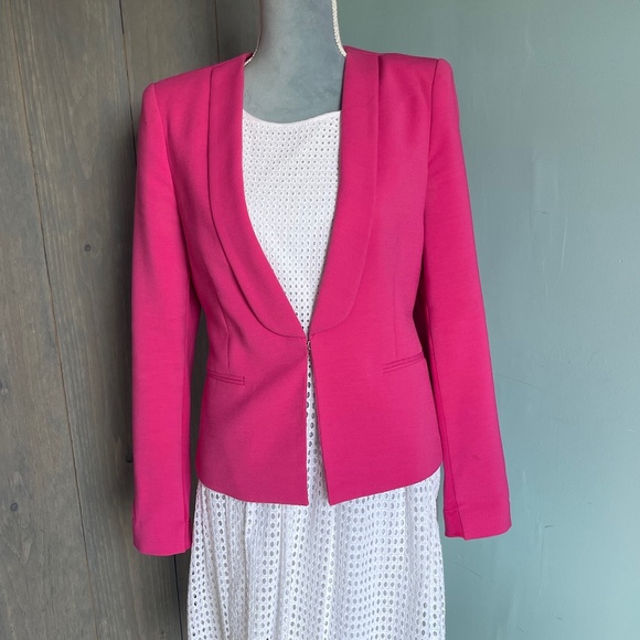 SOLD BCBG MaxAria Pink Blazer - Picture 1 of 8